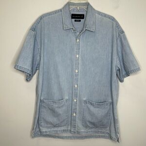 Abercrombie & Fitch Blue Chambray Patch Pockets Short Sleeve Oversized Shirt M